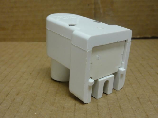 Leviton 464; Lamp Holder;660 Watt; 600V