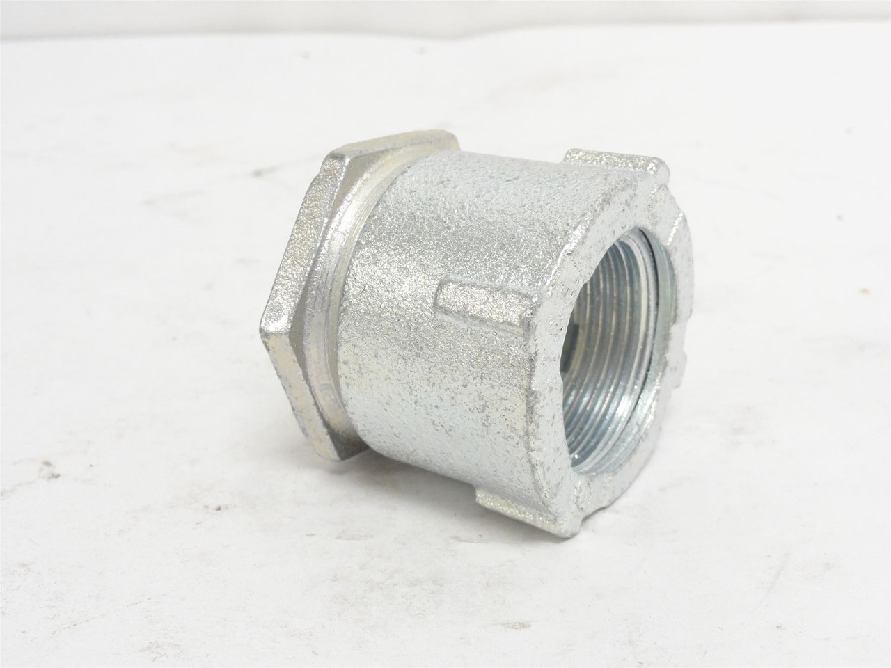 Thomas Betts 677; Erickson Conduit Coupling; Size: 1"