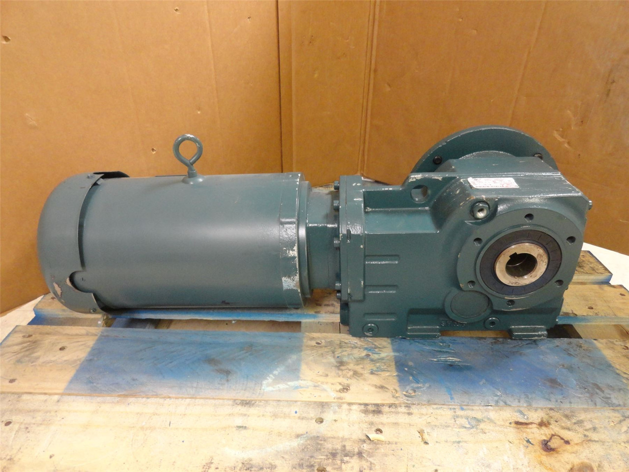 Dodge BF683GH112L4; Flanged AC Gearmotor; 18.93:1 Ratio; 5HP
