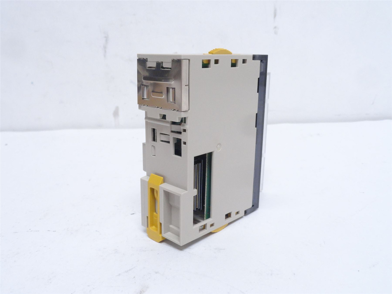 Omron CJ1W-DA041; Output Module 24VDC; 20mA; 4-Points