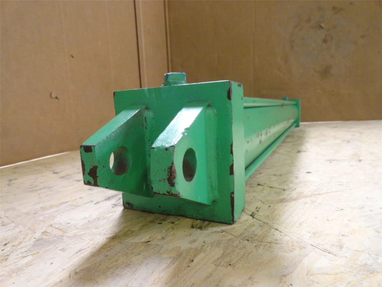 Parker 1H2A0000256524; Air Cylinder; 3-1/4"ID x 24-5/8" STK