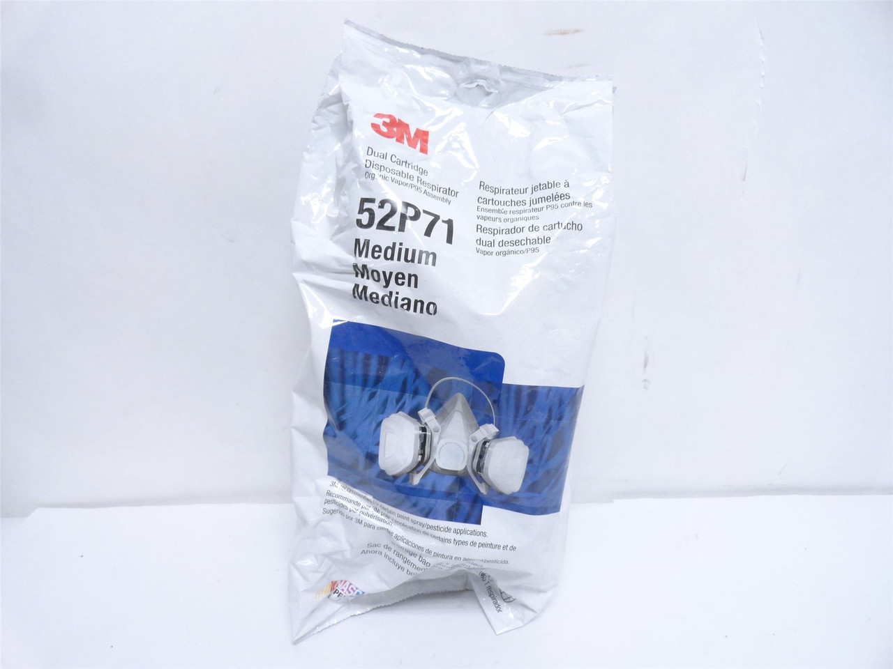 3M 52P71; Medium Half Mask Respirator Kit; W/2 Cartridges