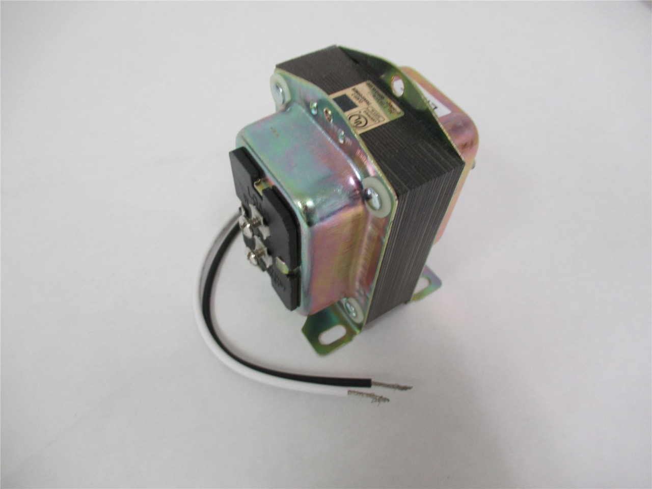 Resideo AT140A1000; Transformer 40 Va Universal Mount120 VAC