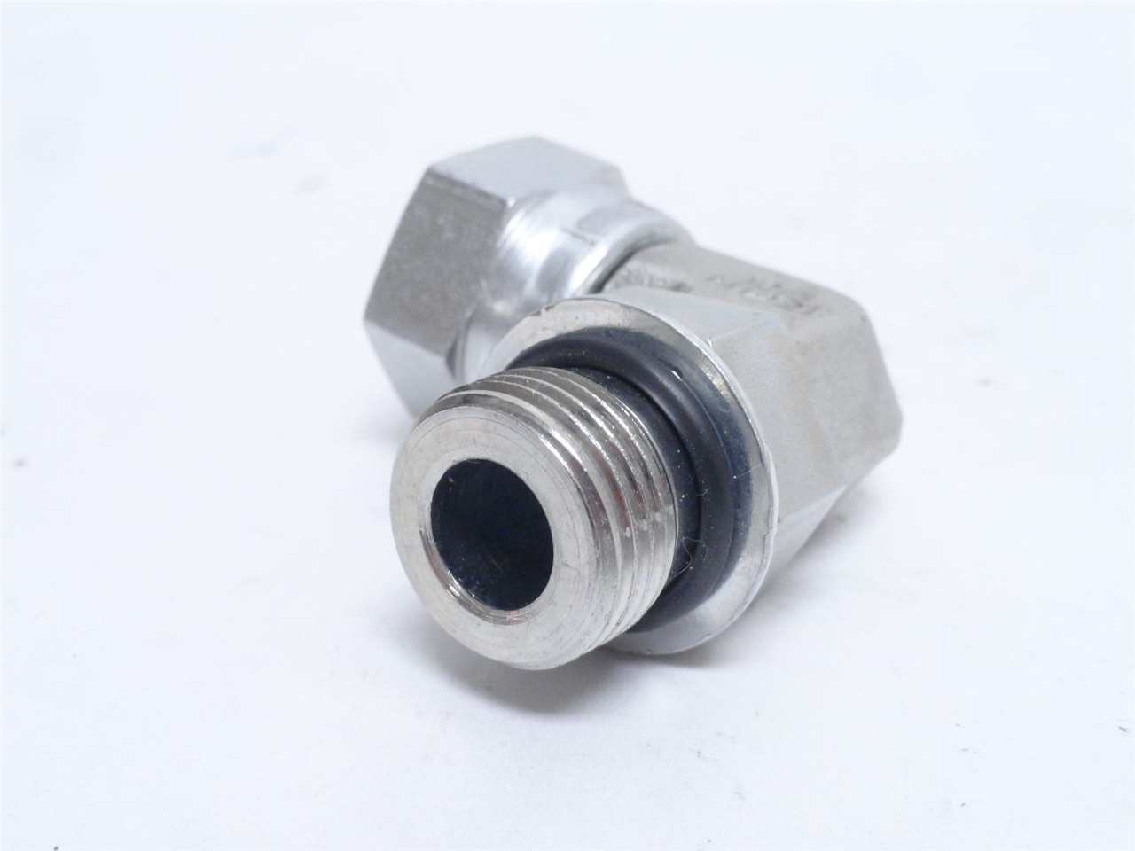 Eaton 2507-8-8S; Tube Adaptor Elbow; 90Deg; 1/2NPT x 1/2 BOSS