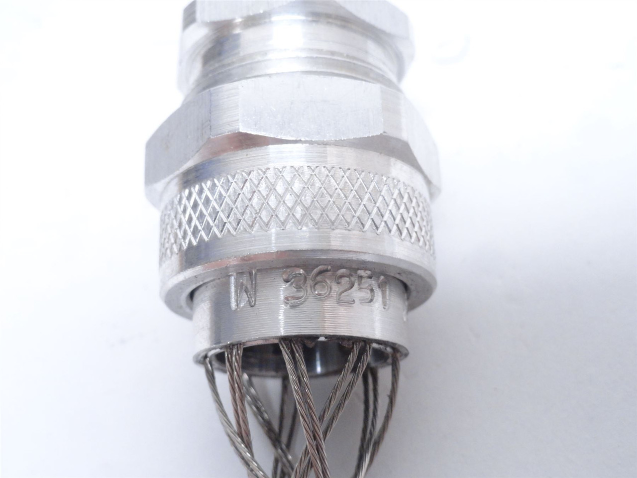 Woodhead 36251; Deluxe Cord Grips Strain Relief 1/2NPT