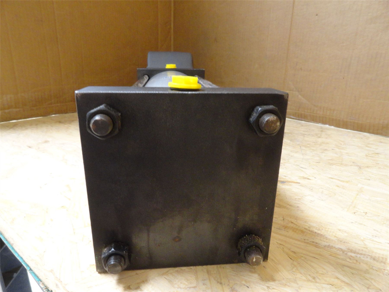 Parker B6714008-495; Actuated Air Cylinder; 140PSI; 1-1/2"ID