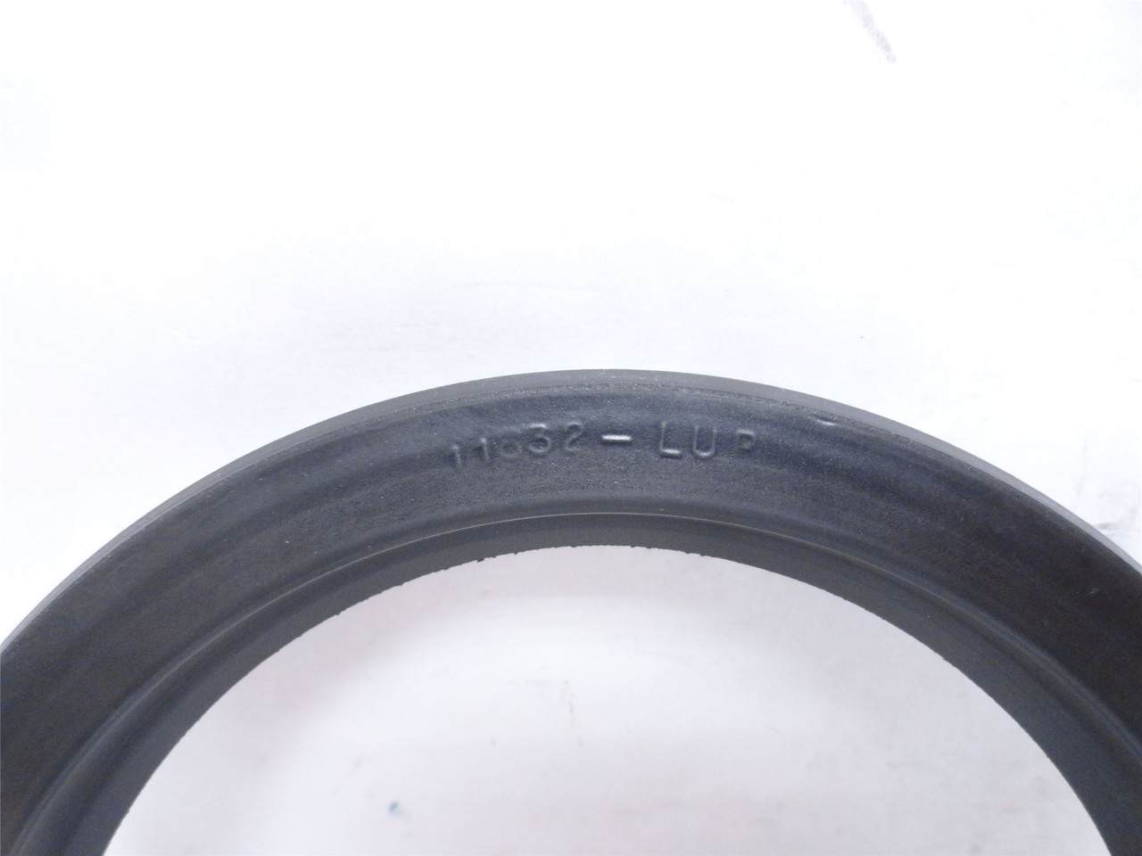Clipper 11832-H1L5; Oil Seal 11632-LUP 4-1/2"ID x 5-5/8"OD
