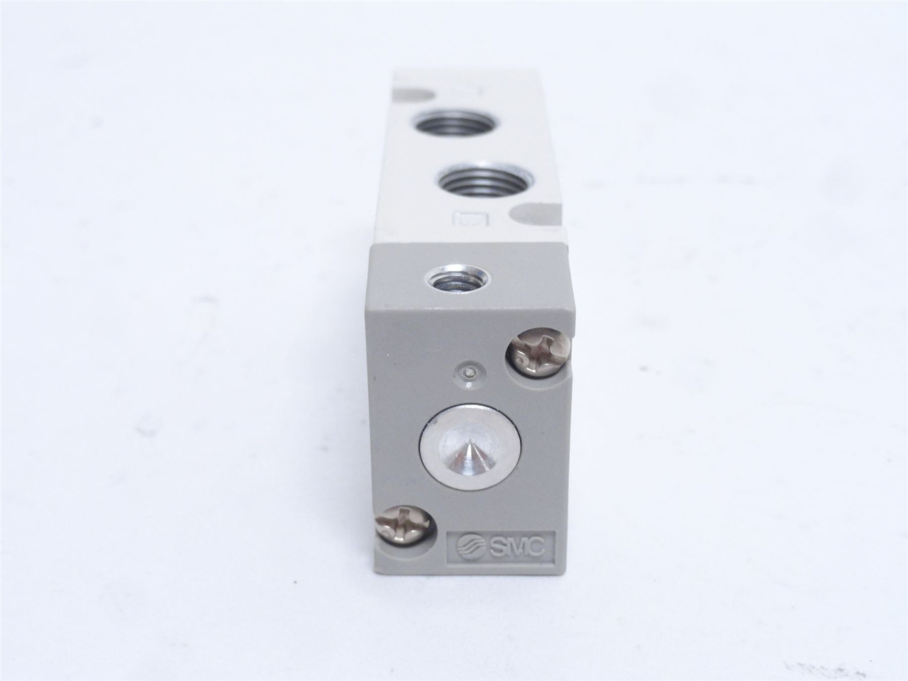 SMC SYJA7120-01F; Air Operated Valve; G1/8 Ports; 0.15-0.7MPa