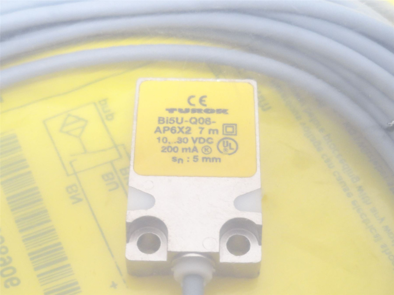 Turck BI5U-Q08-AP6X2; Prox Sensor 1608906; 10-30VDC; 7m Wire