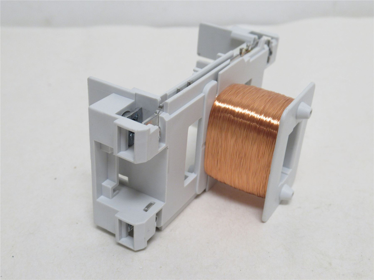 Siemens 3RT1924-5AP61; Contactor Coil; 240VAC; 220V@50Hz