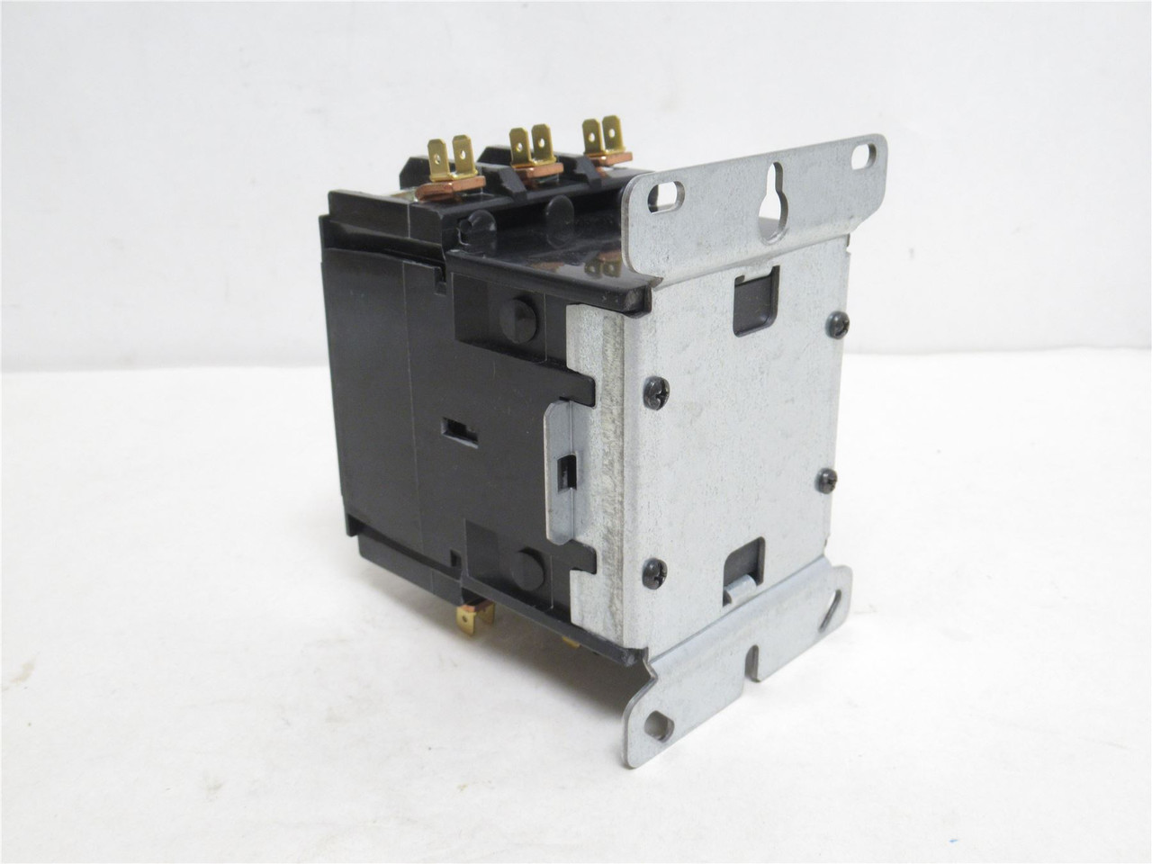 Eaton C25GNY9; Contactor; 90A; 3P; 600VAC; Coil: 24VAC