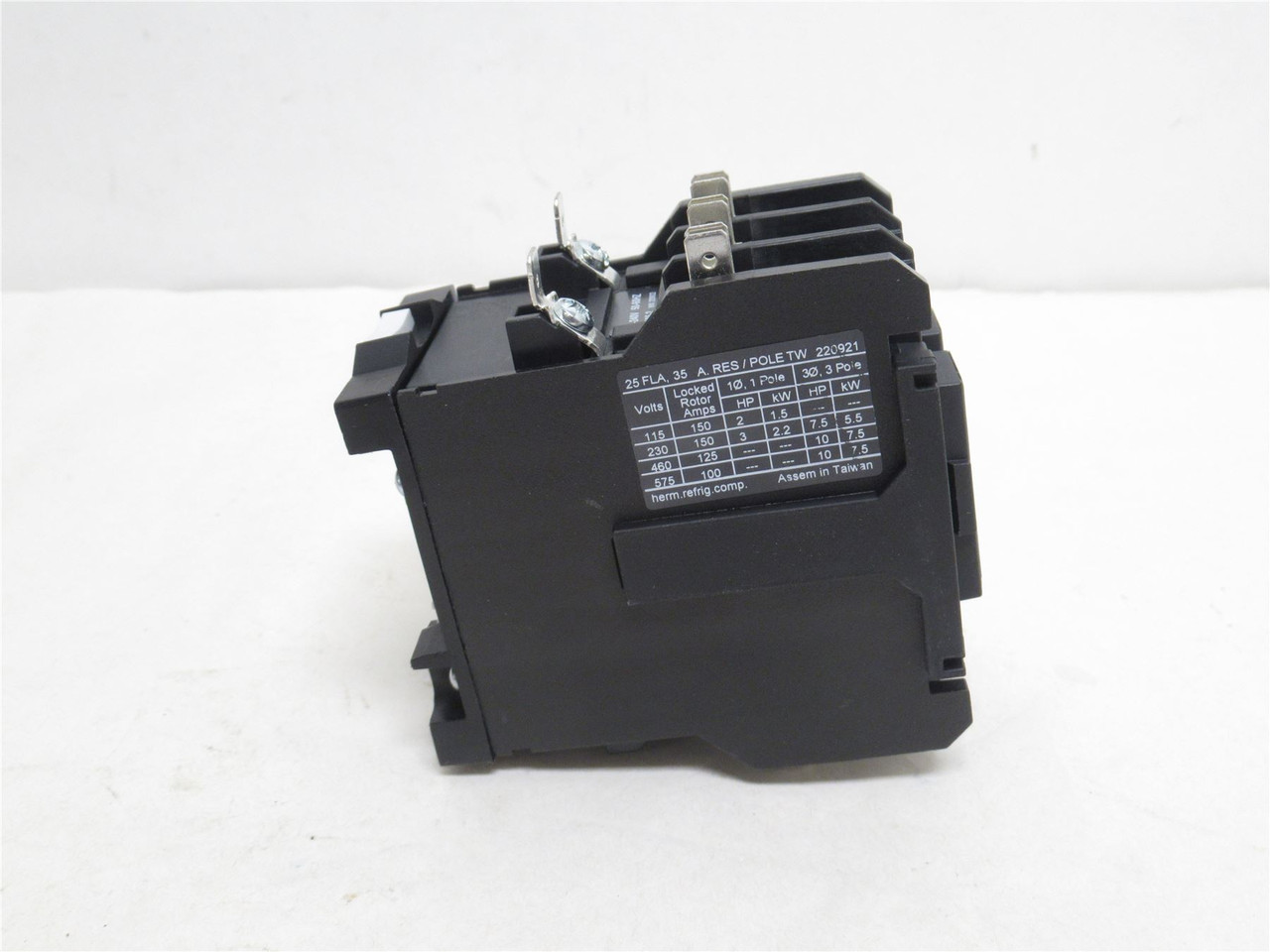 Eaton C25DRD325B; Contactor 25A; 3P; 600V; Coil: 240VAC