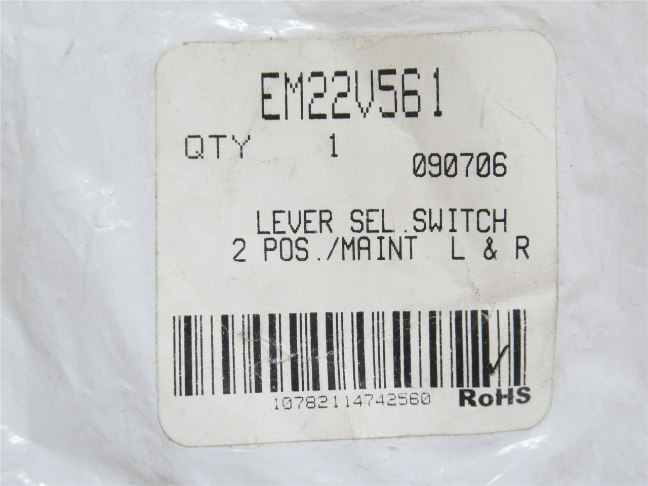Eaton EM22V561; Lever Selector Switch; 2-Pos; Maintained