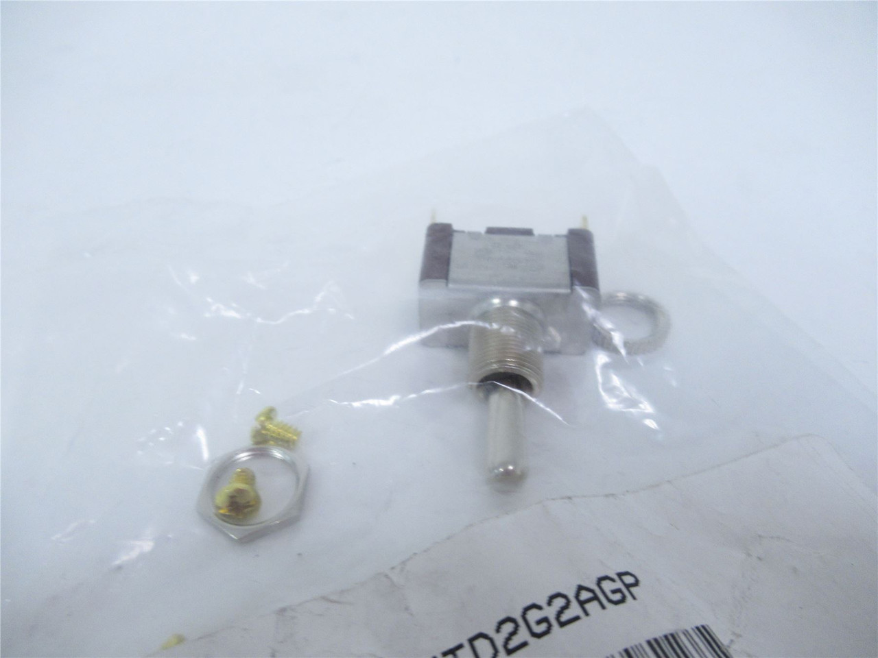 Eaton XTD2G2AGP; Toggle Switch - On/Off momentary; 28 VDC