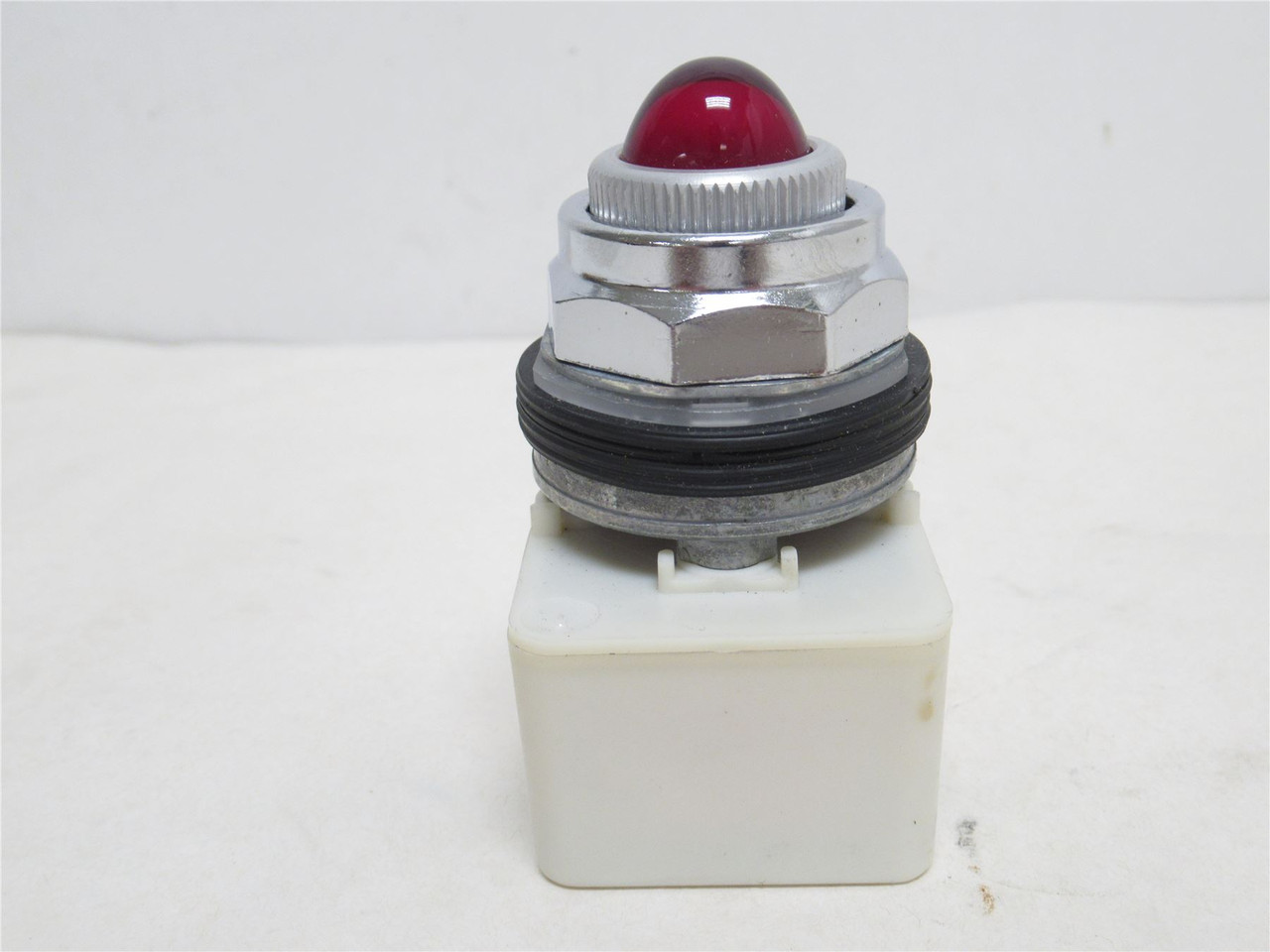 Schneider 9001-KM1R; Push Button Pilot Light; 110/120VAC; Red