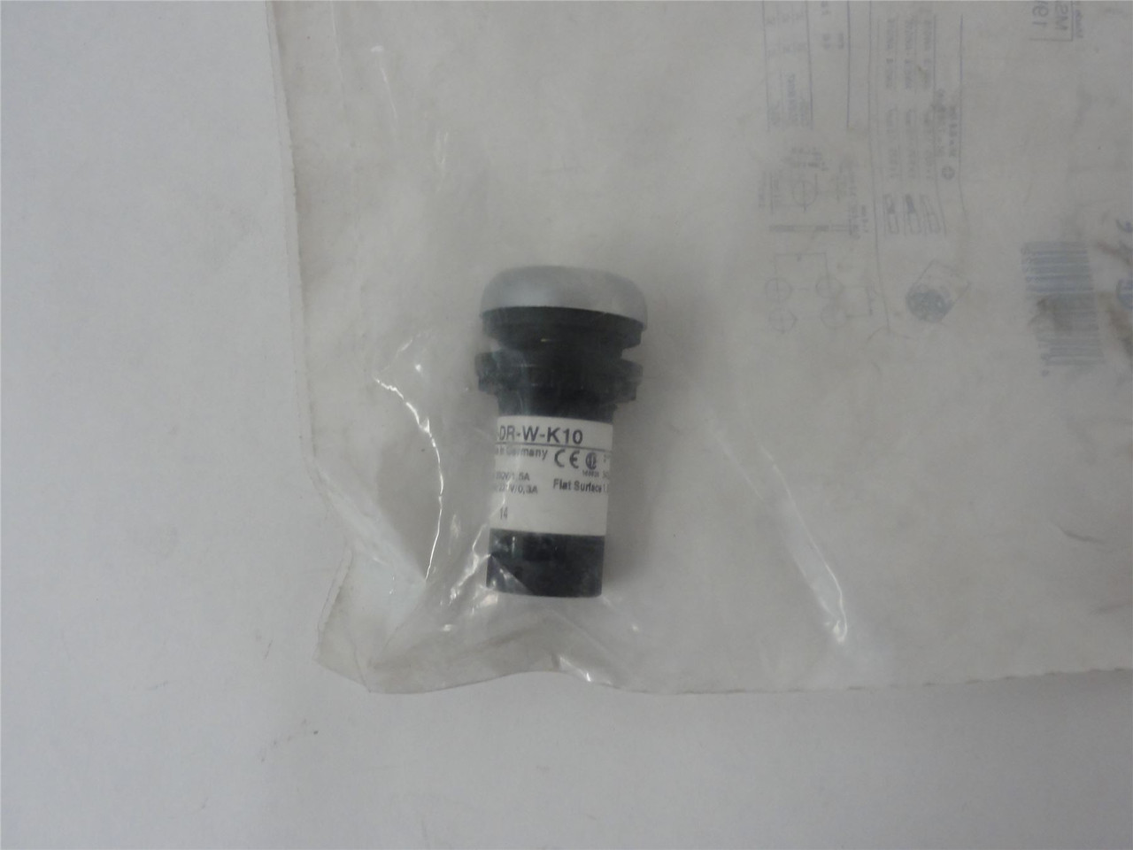 Eaton C22-DR-W-K10; Pushbutton-Non Illuminating; 1NO; White