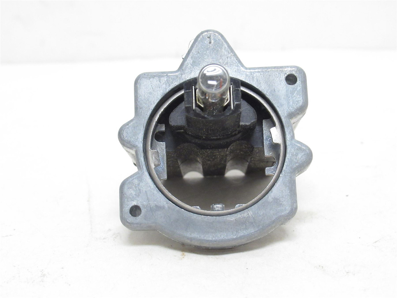 Eaton E30DA; Single Button Operator; Illuminated; 120VAC