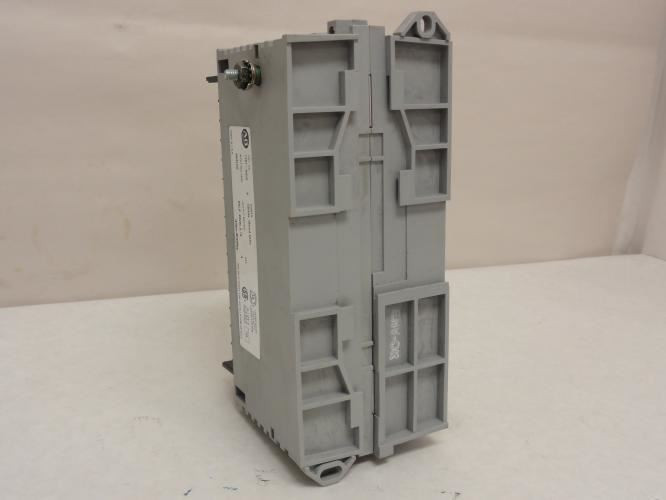 Allen-Bradley 1791-N4V2; I/O Analog Input/Output Module; 120VAC