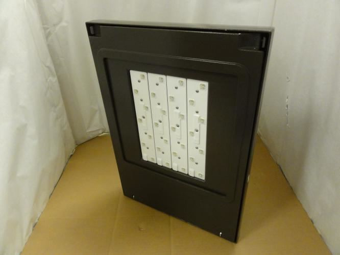 Cooper TLMC04LED120T3BZPDW; Parking LED Fixture 12276850; 120V; 0.95A