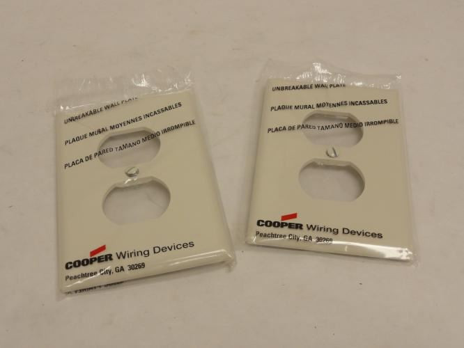 Cooper PJ8LA; Lot-22 Duplex Wallplate