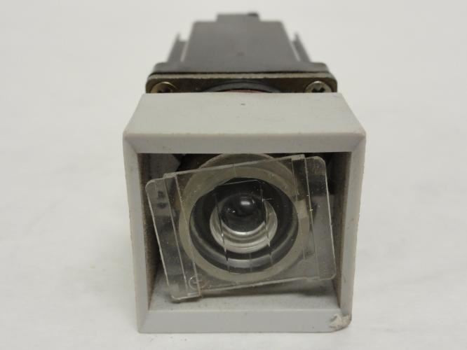 Allen-Bradley 800MS-P16; Pilot Light; 110/120V@50/60Hz; Lamp 86