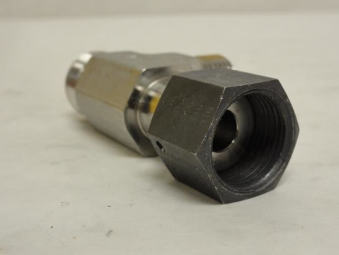 SSP S8SRT-M; Swivel Nut Run Tee; SS-316; 1/2 OFS; Swivel