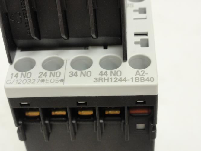 Siemens 3RH1244-1BB40; Control Relay 4NO/4NC 10A 600V; 24V Coil