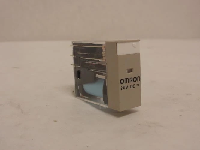 Omron G2R-2-S DC24(S); Plug-In Relay; 10A; 240V Coil: 24VDC