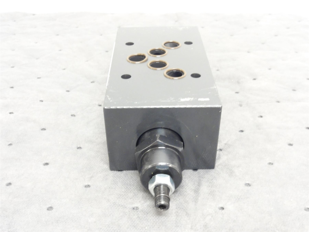 Eaton DGMFN-5-Y-A2W-B2W-30; Vickers SystemStak Valve; 4570 PSI