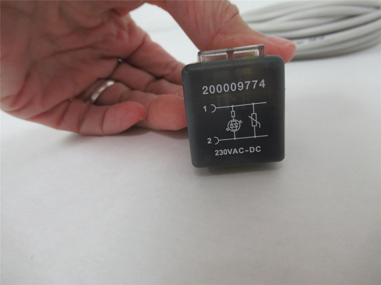 Robert Reiser 1080971; PLG;CUBE;W/RC ELMNT;LED
