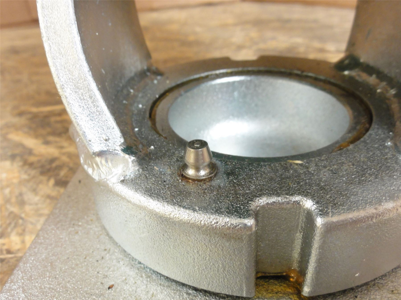 Superior Casters 71-08-60C-1; Heavy-Duty Swivel Plate Caster