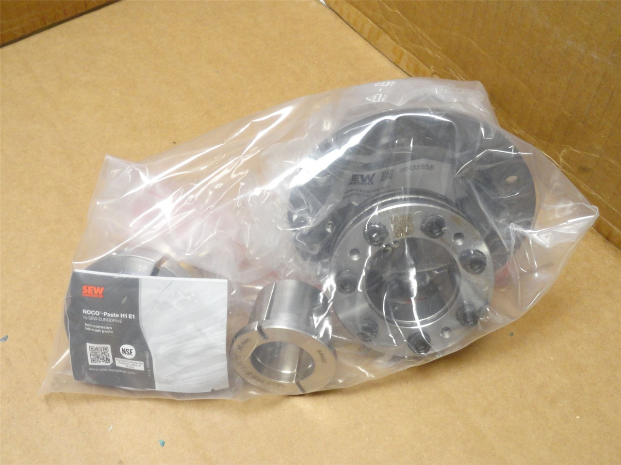SEW KT47/TDRN80MK4/DH; AC Gearmotor; 39.61:1 Ratio; 3/4HP