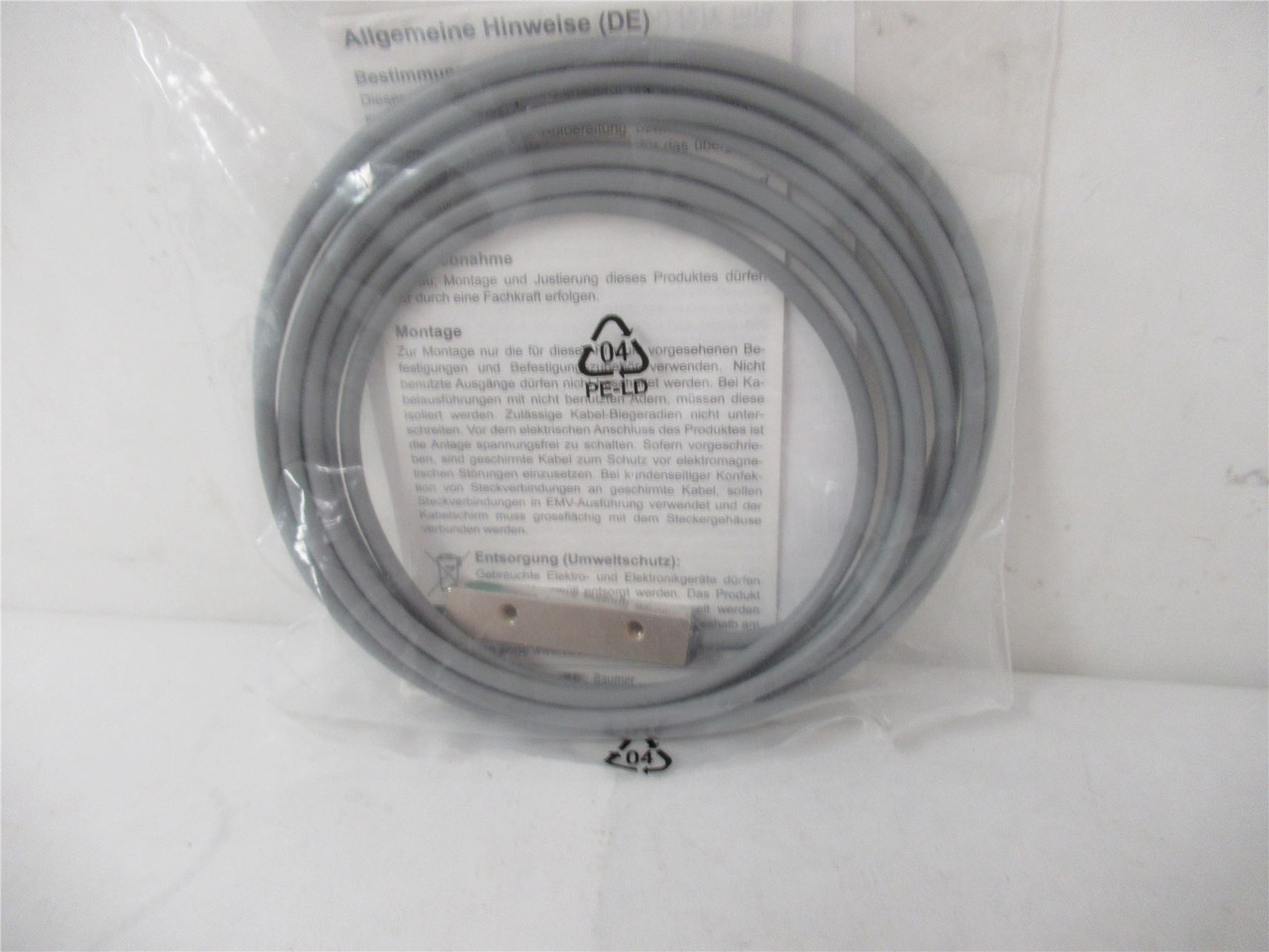 Baumer IFFM 08P17/113928; Inductive Proximity Sensor 2MM SN
