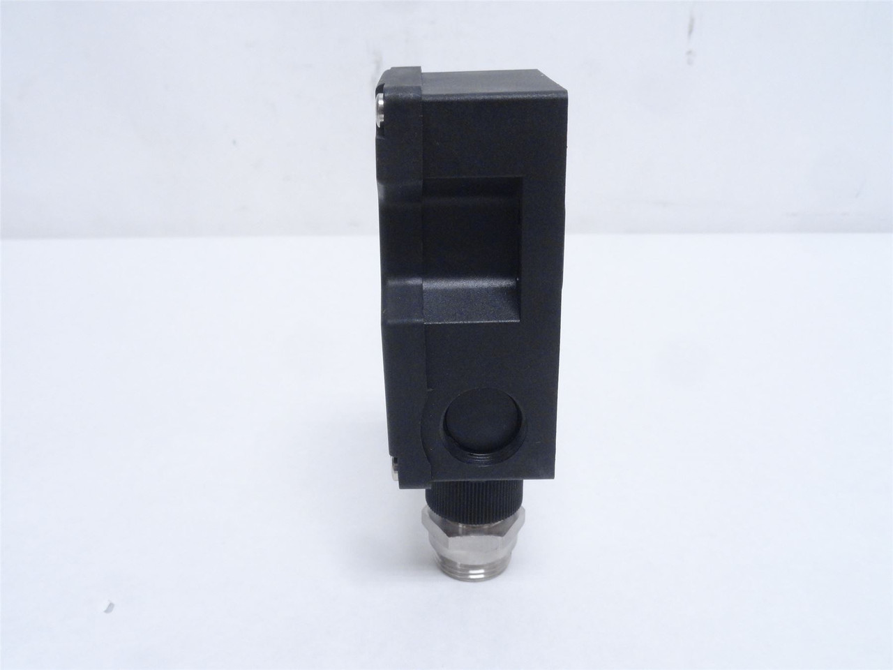 Schmersal BNS-16-12ZD; Coded Magnet Safety Sensor 1-NO; 2-NC