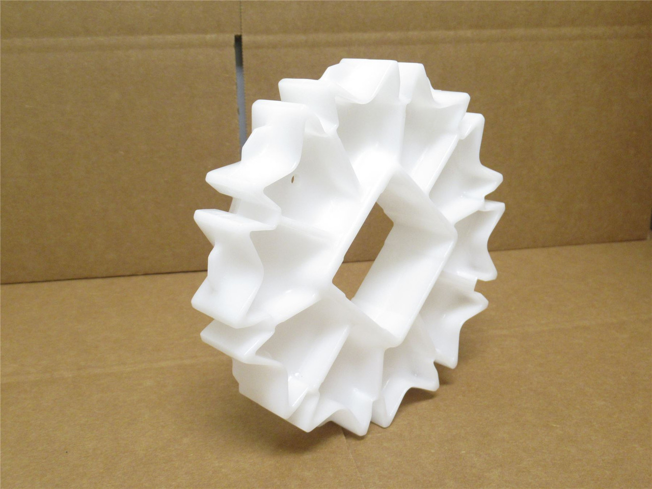 Intralox S3D8XXCZE3NG; Sprocket Ser: 800; 10 Teeth; 2" Sq ID