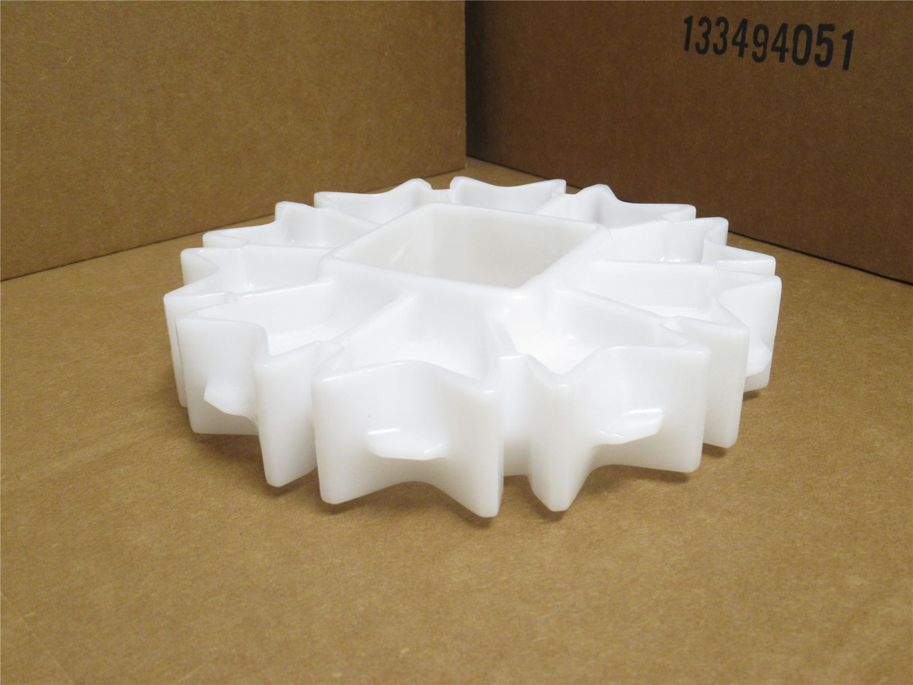 Intralox S3D8XXCZE3NG; Sprocket Ser: 800; 10 Teeth; 2" Sq ID