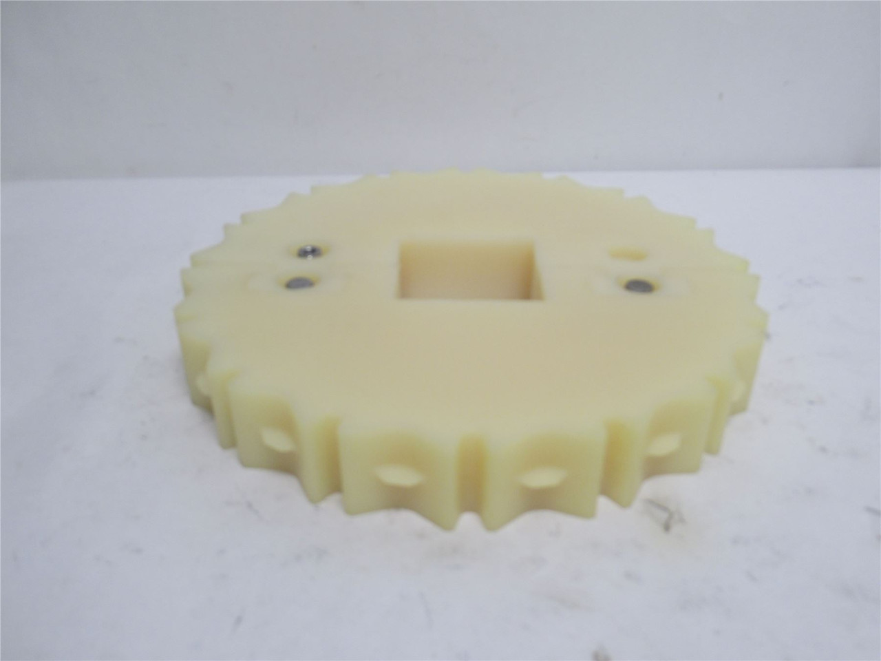 Intralox S6D8XXDHL4QR; Split Sprocket 16 Teeth; 2.5" Sq ID