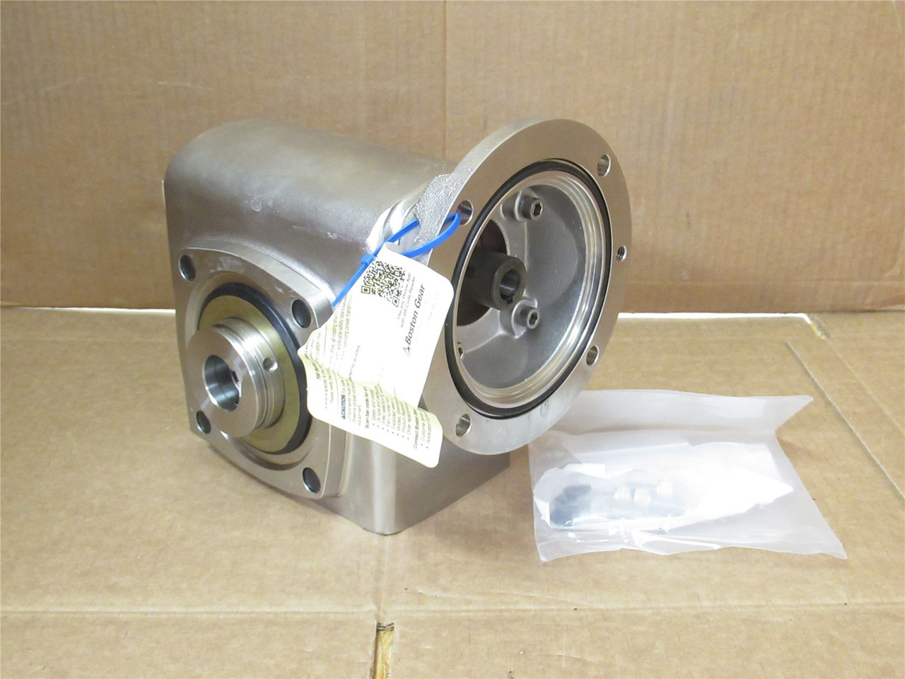 Boston Gear SSHF726-15KC-B5-HS6-P20; Gear Reducer; 15:1 Ratio