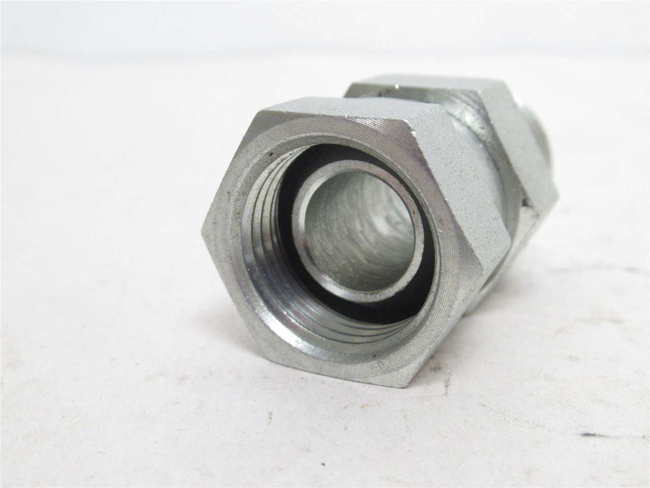 Parker 0507-10-8; Pipe Swivel Straight; 5/8 BOSS x 1/2 NPT