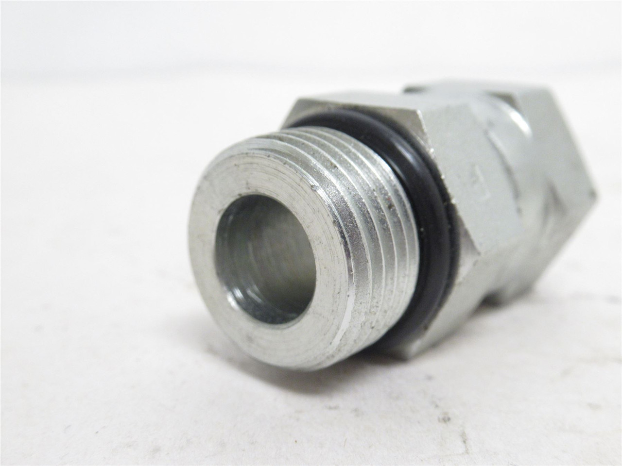 Parker 0507-10-8; Pipe Swivel Straight; 5/8 BOSS x 1/2 NPT