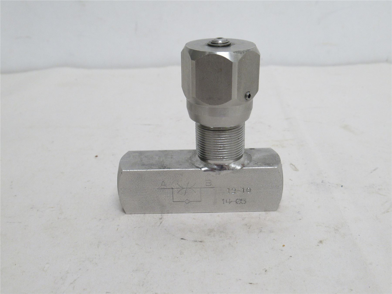 Tognella FT 2257/5-14; Flow Control Valve; SS; 400bar; 1/4NPT