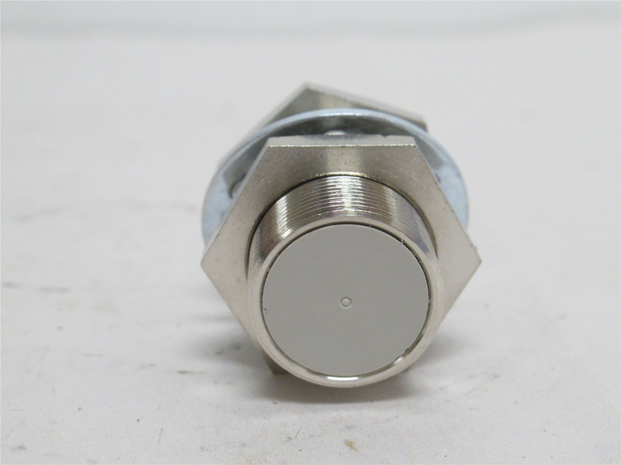 Omron E2E-X7D1-M1G; Inductive Proximity Sensor; 12-24VDC
