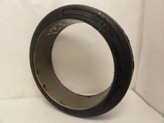 Mitco 6315001; Super Solid Series Forklift Tire