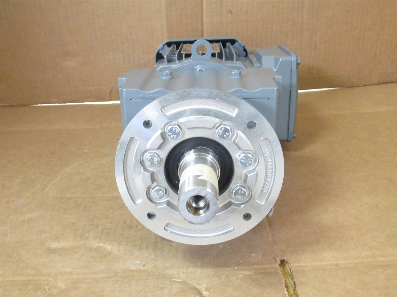 SEW RF27DRN71M4; AC Gearmotor 18:1 Ratio; 0.37kW; 3PH; 60HZ