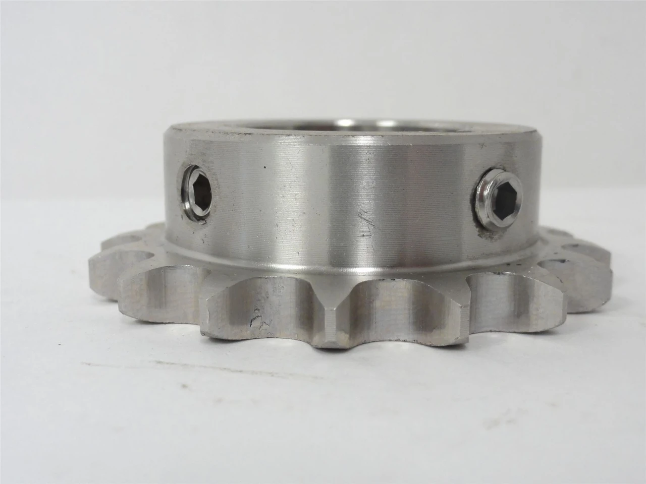MFG- SS40B16X1-1/4"; Sprocket #40; SS; 16 Teeth; 1-1/4"ID