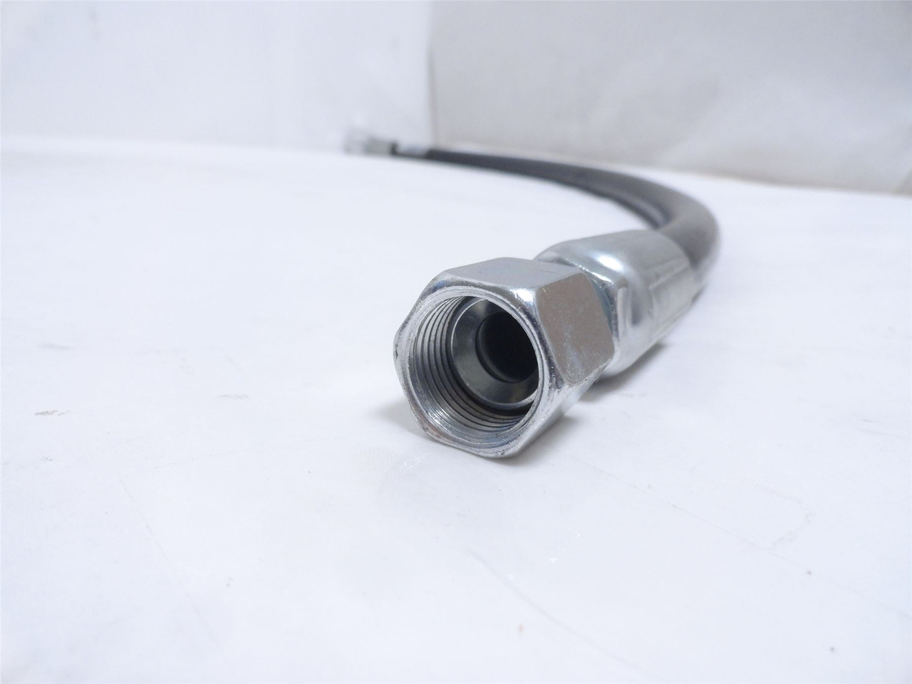 Parker F471TC0606128845000; Hose Assy; 1/2 JIC x 1 JIC; 35" L