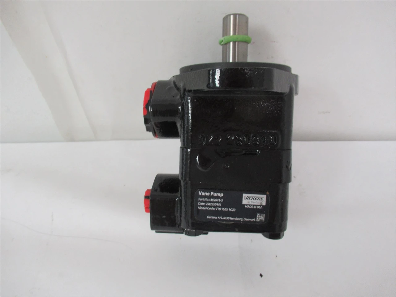 Vickers 382074-3; Hydraulic Vane Pump V101S551C20