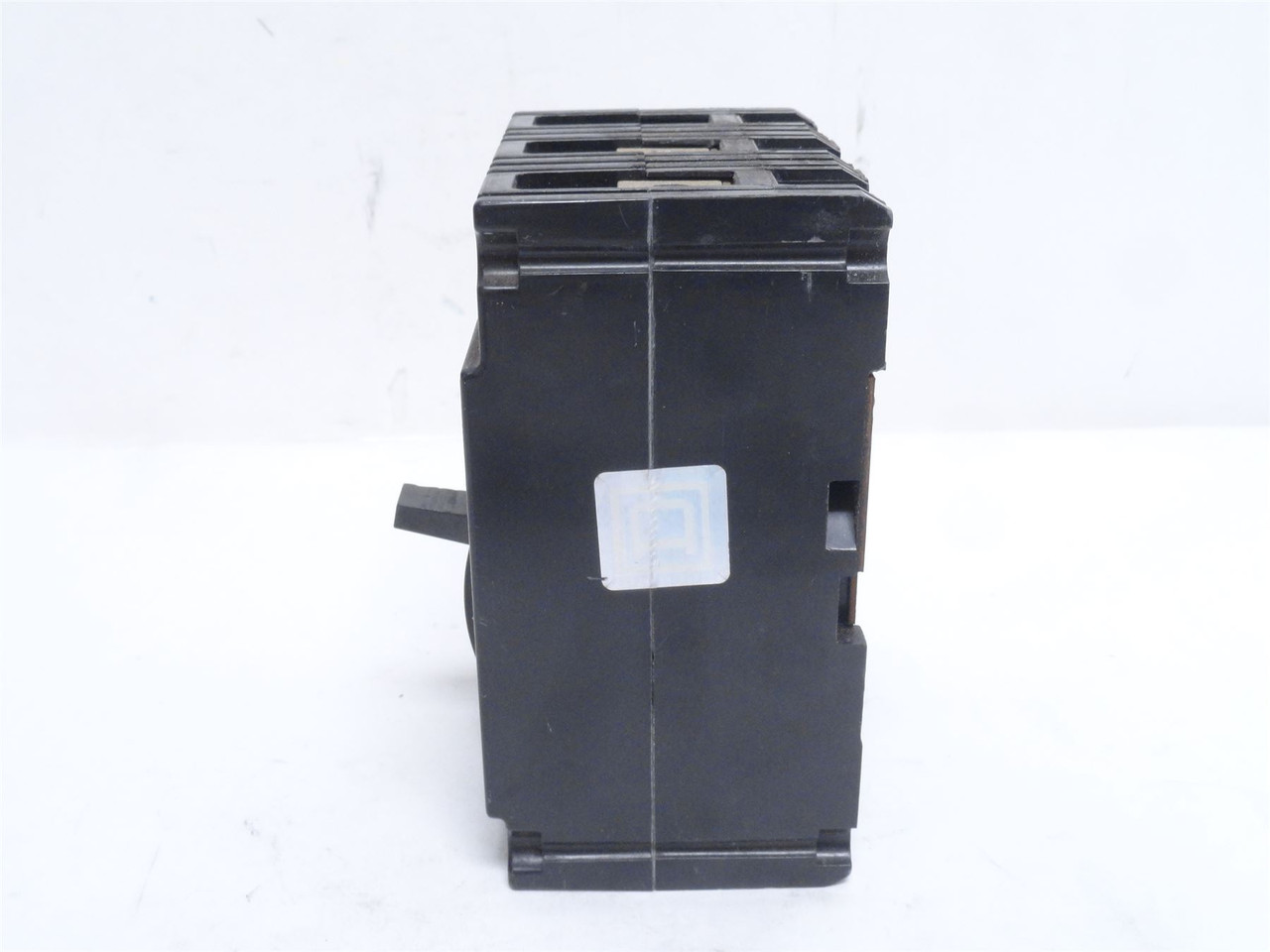 Square D FAL36070; Circuit Breaker 70A 3P 600VAC (Missing 1 Lug)