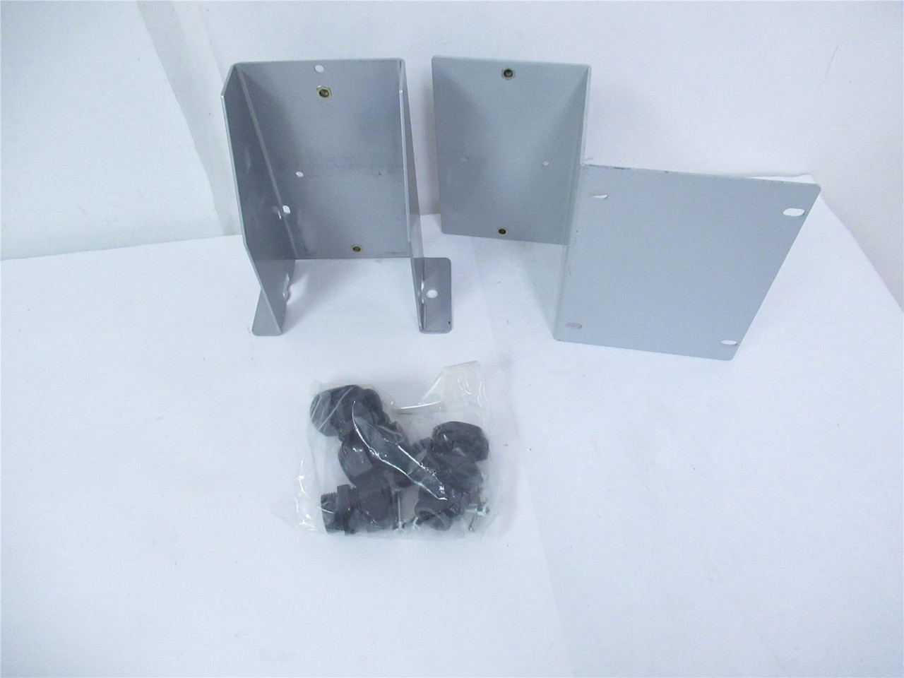 3M 78811113261;  Retrofit Kit #4 Circuit Breaker