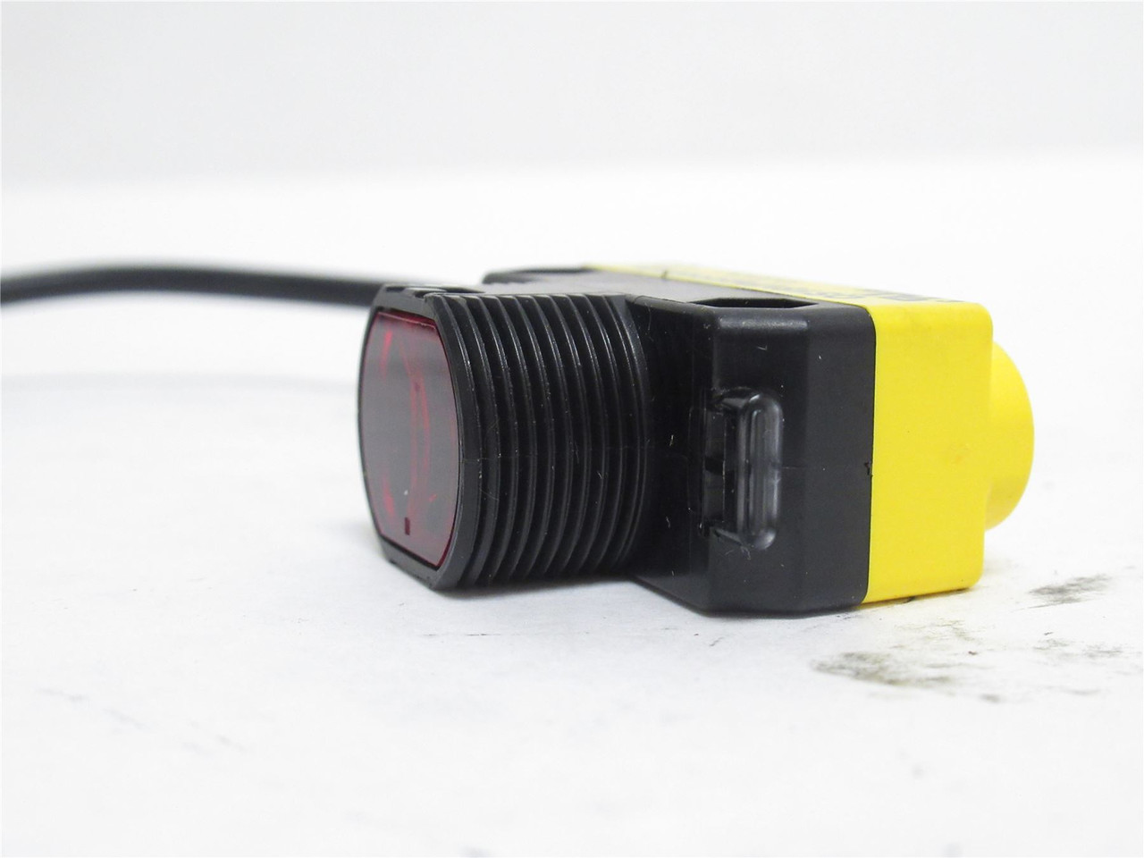 Banner QS18VP6FF100Q5; Photo Sensor 10-30VDC 100mm Range; PNP